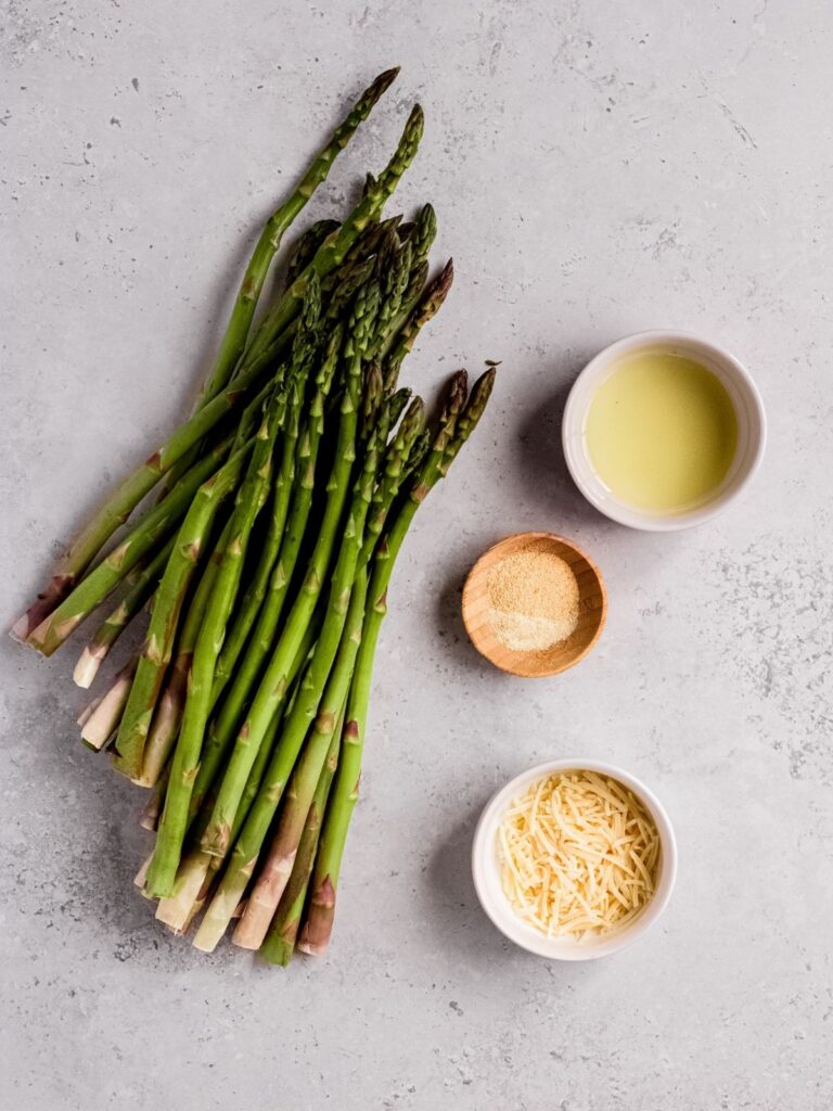 The ingredients needed for air fryer asparagus.